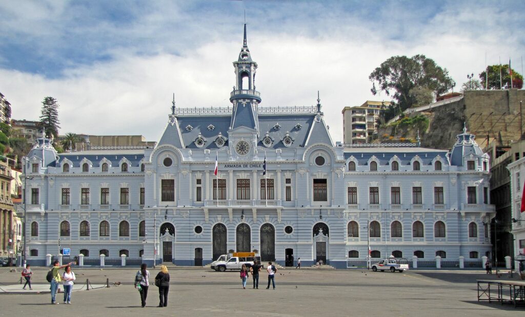 This is a photo of a national monument in Chile: This is a photo of a national monument in Chile: